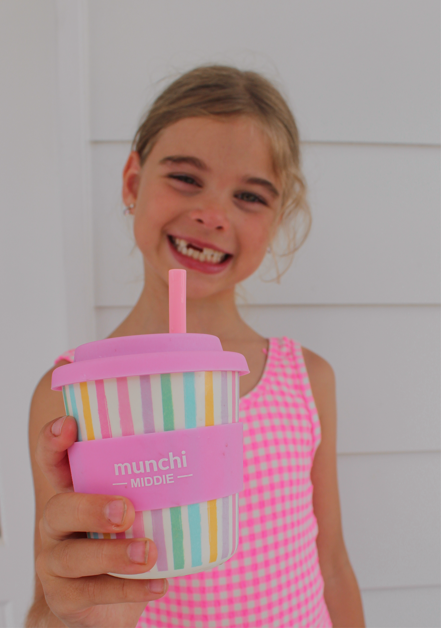 Munchi Calypso Middie Single Cup (8oz/240ml) Pink Straw Included