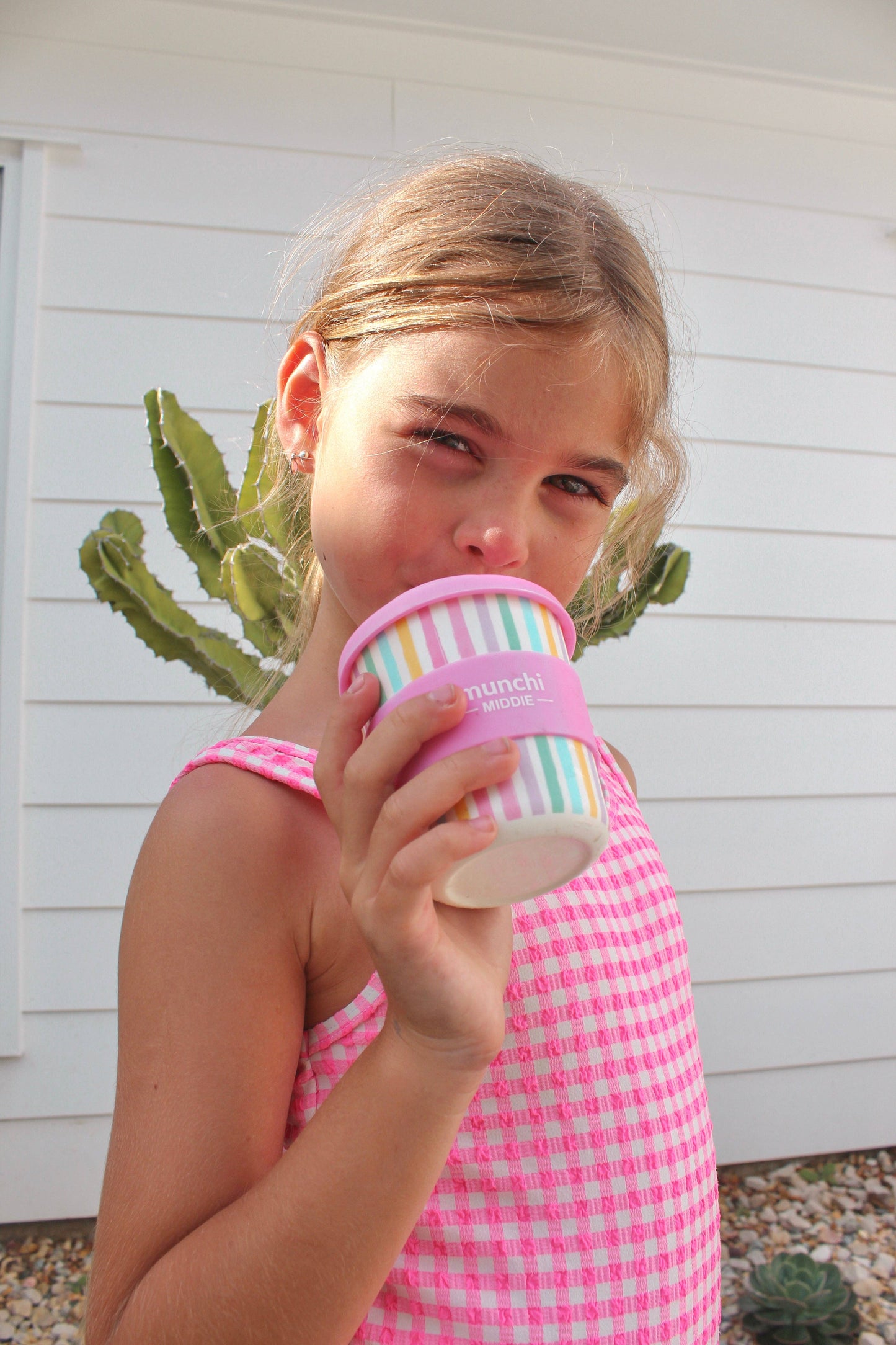 Munchi Calypso Middie Single Cup (8oz/240ml) Pink Straw Included